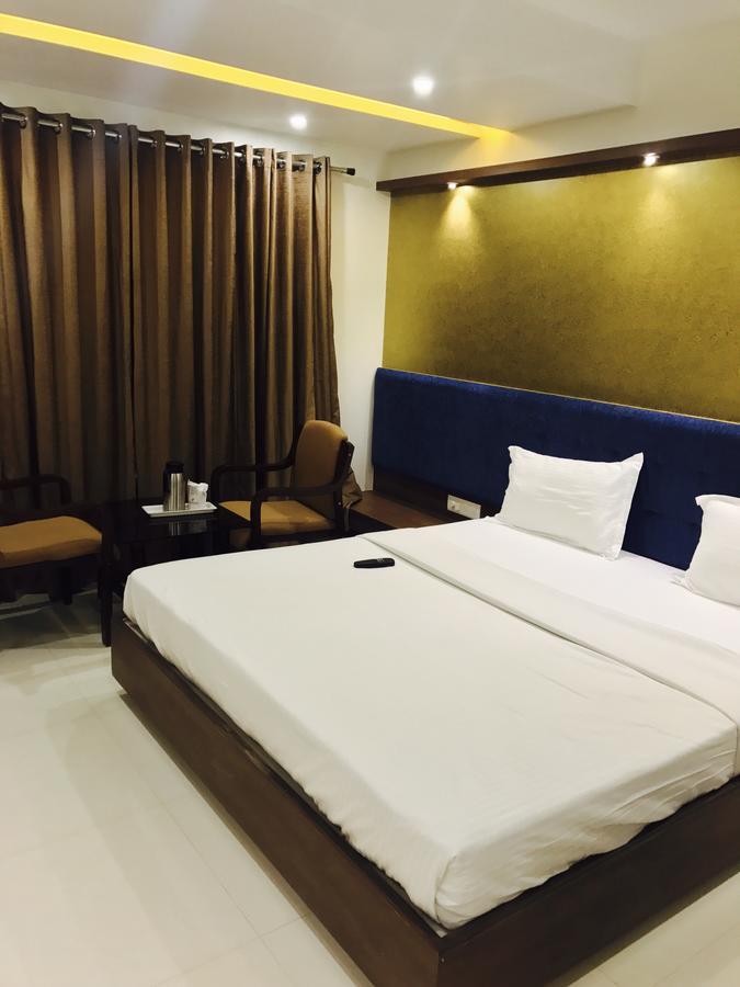 Hotel Comfort Bharuch Exterior foto