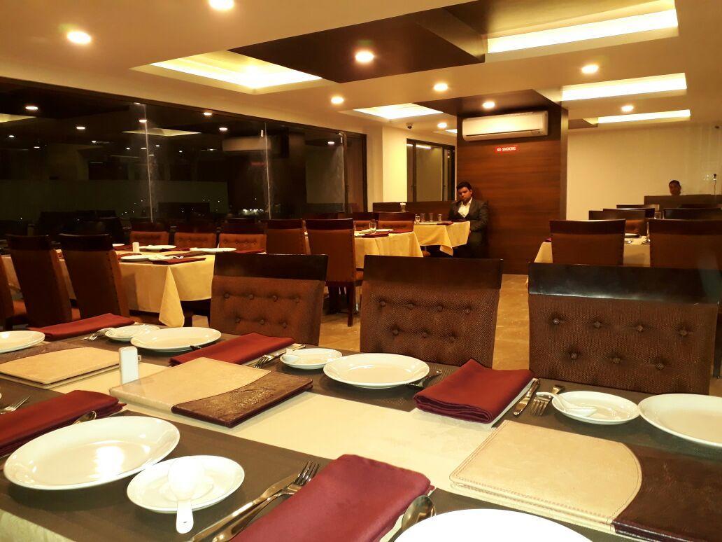 Hotel Comfort Bharuch Exterior foto