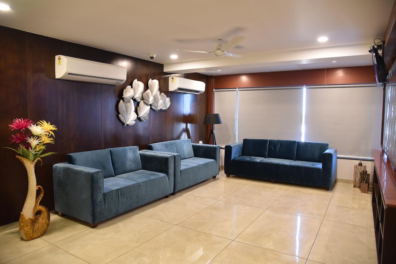 Hotel Comfort Bharuch Exterior foto